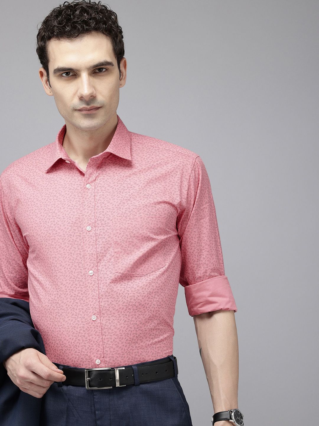 Park Avenue Pure Cotton Slim Fit Tropical Printed Opaque Formal Shirt