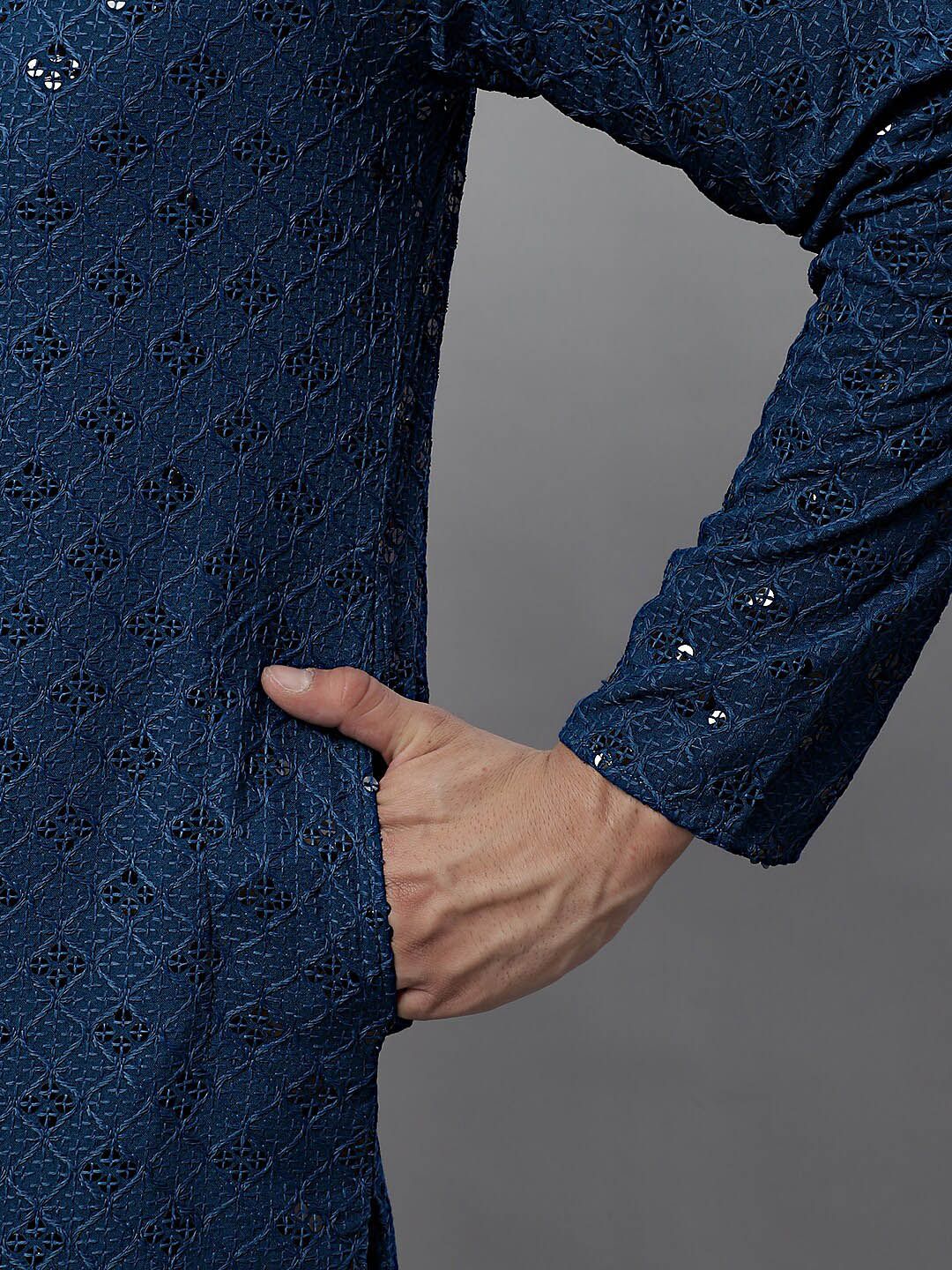 Jompers Mandarin Collar Ethnic Motifs Embroidered Chikankari Kurta