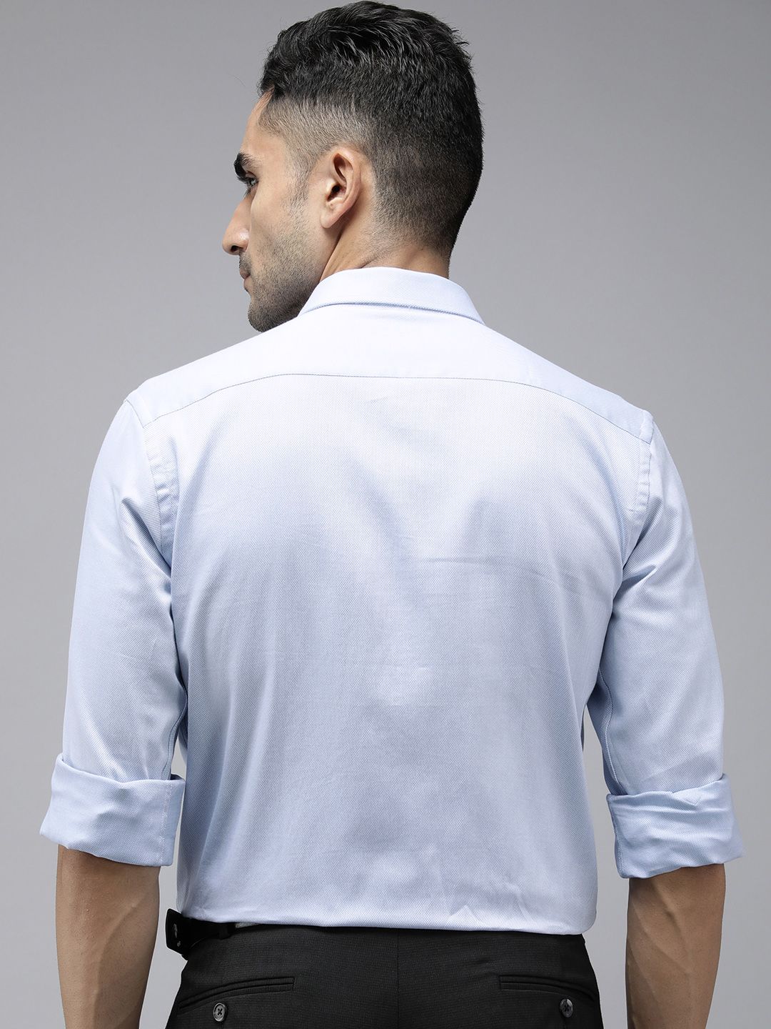 Park Avenue Pure Cotton Self Design Slim Fit Textured Formal Shirt