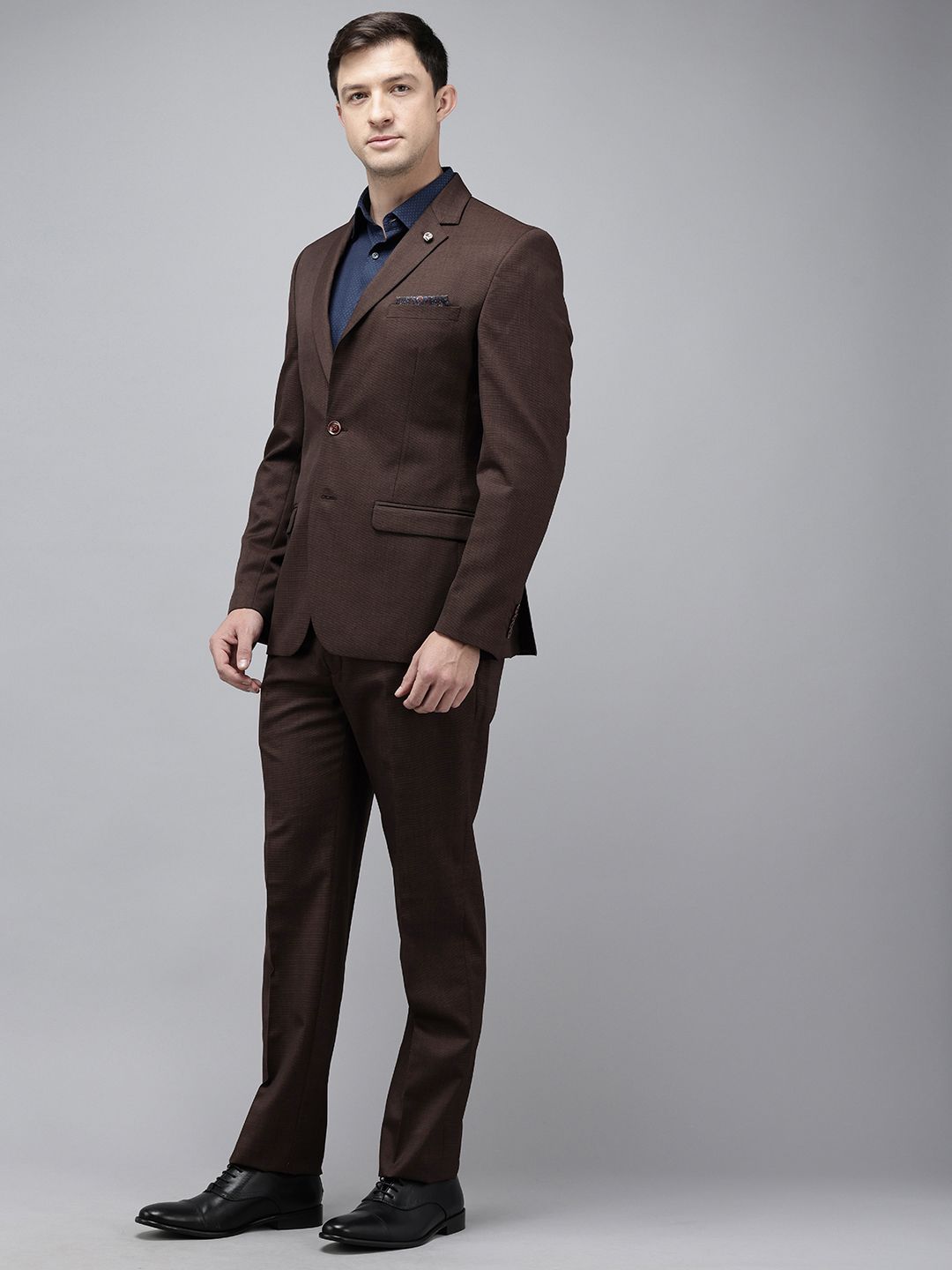 Park Avenue Self Designed Notched Lapel Collar 2 Piece Party Suit