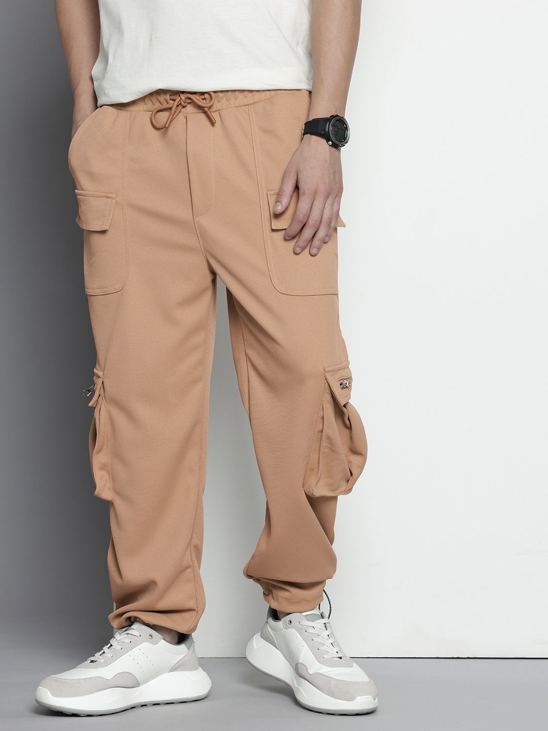 The Indian Garage Co. Men Relaxed Fit Cargo Joggers
