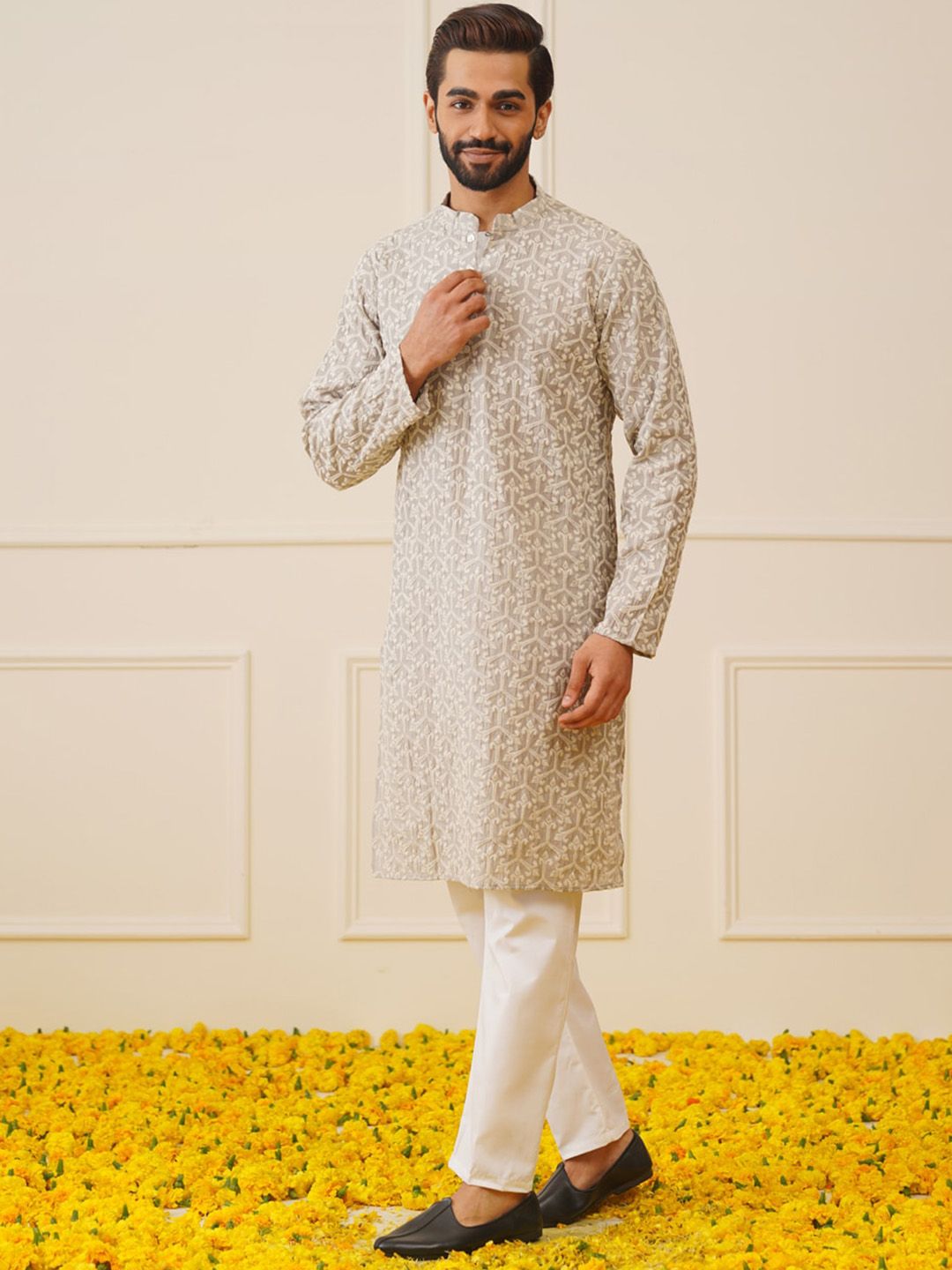 Jompers Ethnic Motifs Embroidered Regular Chikankari Kurta with Pyjamas