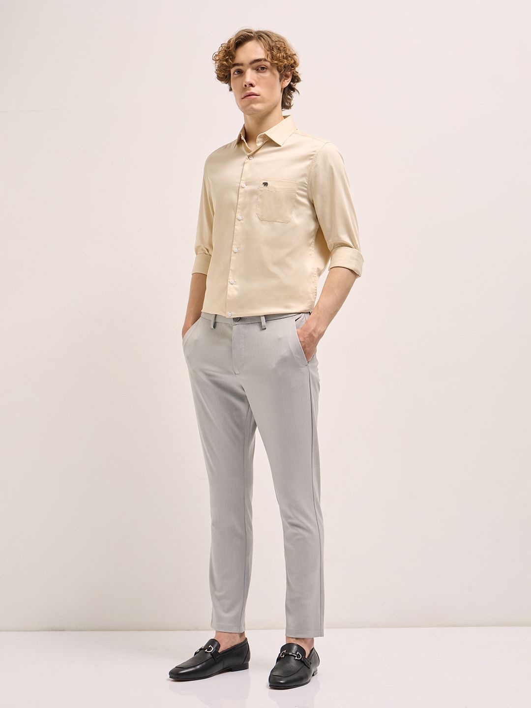 THE BEAR HOUSE Men Solid Tailored Fit Formal Shirt