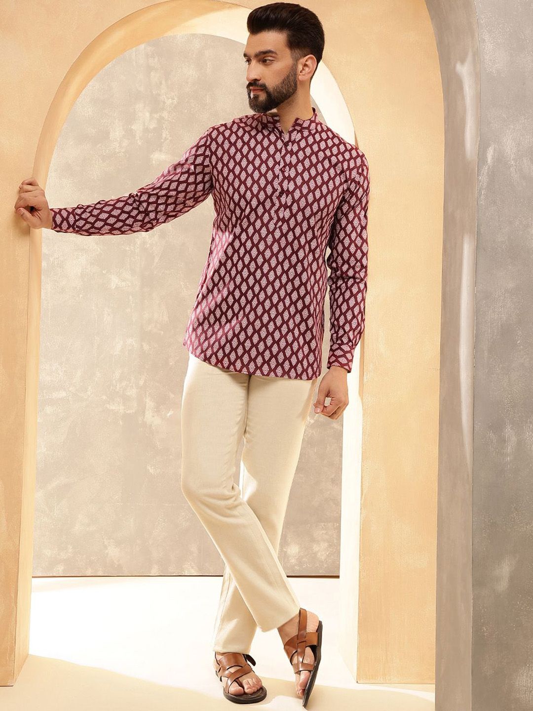 Anouk Maroon Etnik Motif Bercetak Kolar Jalur Kurta Pendek Lurus