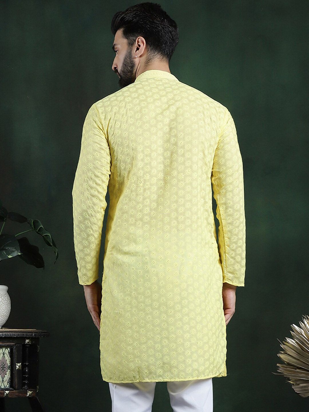 Anouk Floral Embroidered Mandarian Collar Regular Straight Kurta