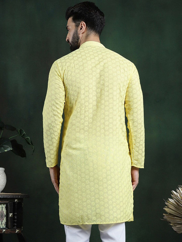 Anouk Floral Sulam Mandarian Collar Kurta Lurus Biasa