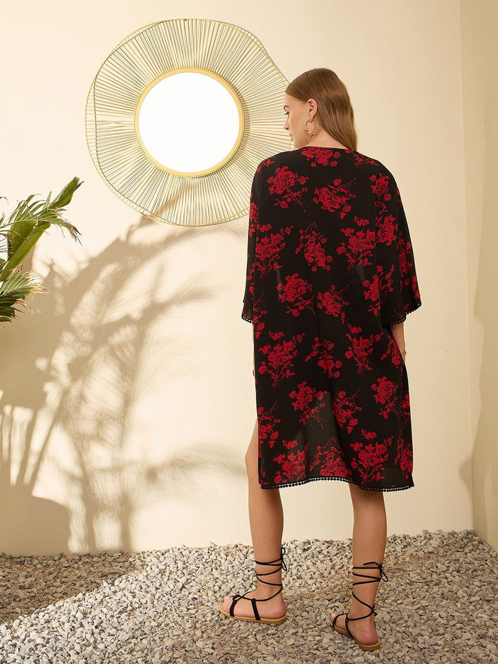 Berrylush Women Printed Longline Shrug