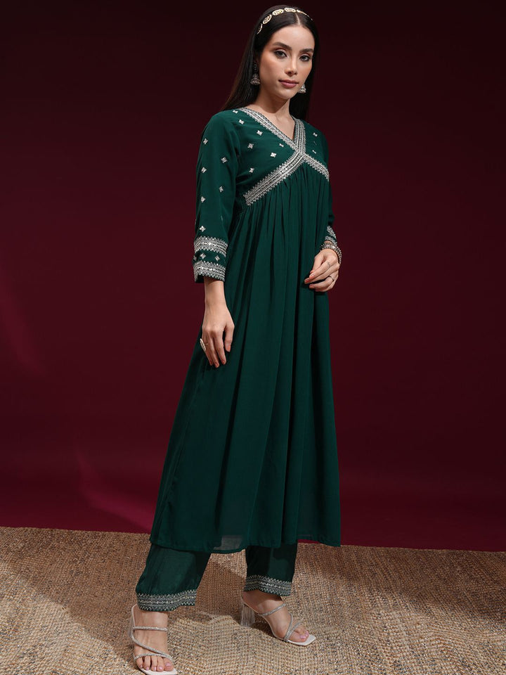 Vishudh Women Embroidered Kurta with Pant and Chinon Chiffon Dupatta