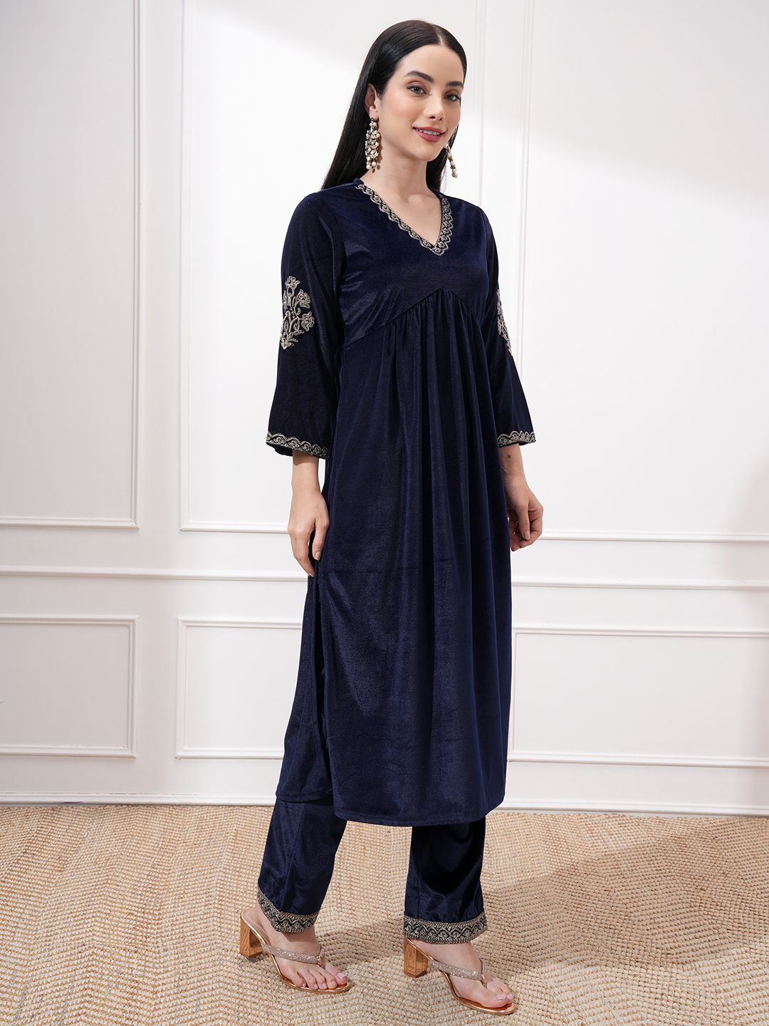 Vishudh Women Ethnic Motifs Embroidered Regular Kurta with Trousers & With Dupatta