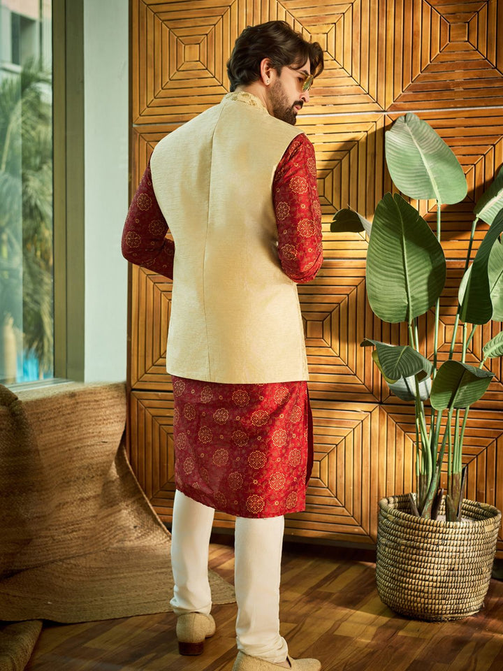 SOJANYA Floral Printed Mandarin Collar Straight Kurta With Pyjamas And Nehru Jacket