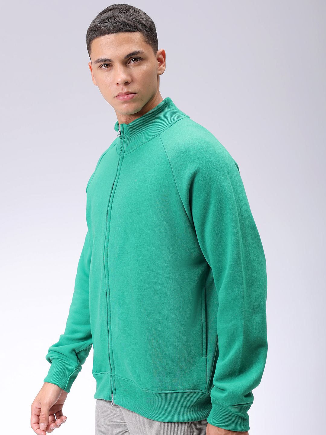 The Indian Garage Co Mens Green Relaxed Fit Solid Front open-Highneck Sweatshirts