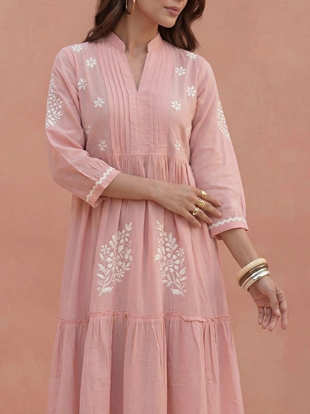 Pakaian Midi A-Line Bersulam Bunga Rumah Chikankari