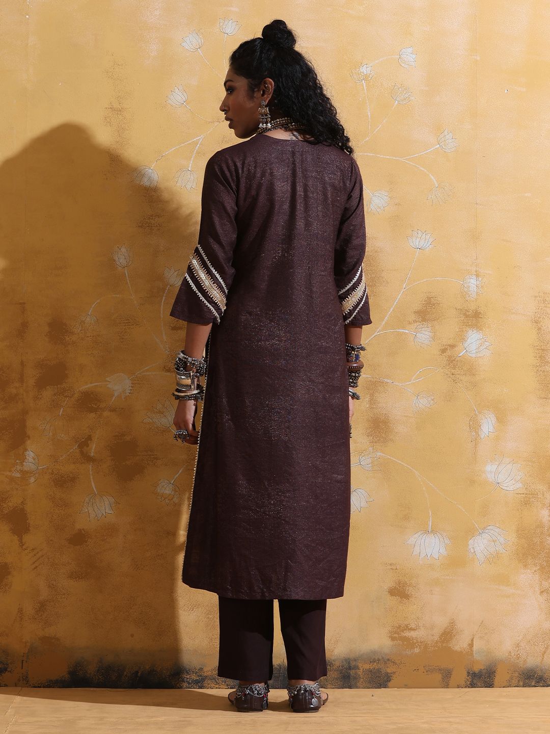 trueBrowns V-Neck High-Slit Gotta Patti Straight Kurta With Trouser