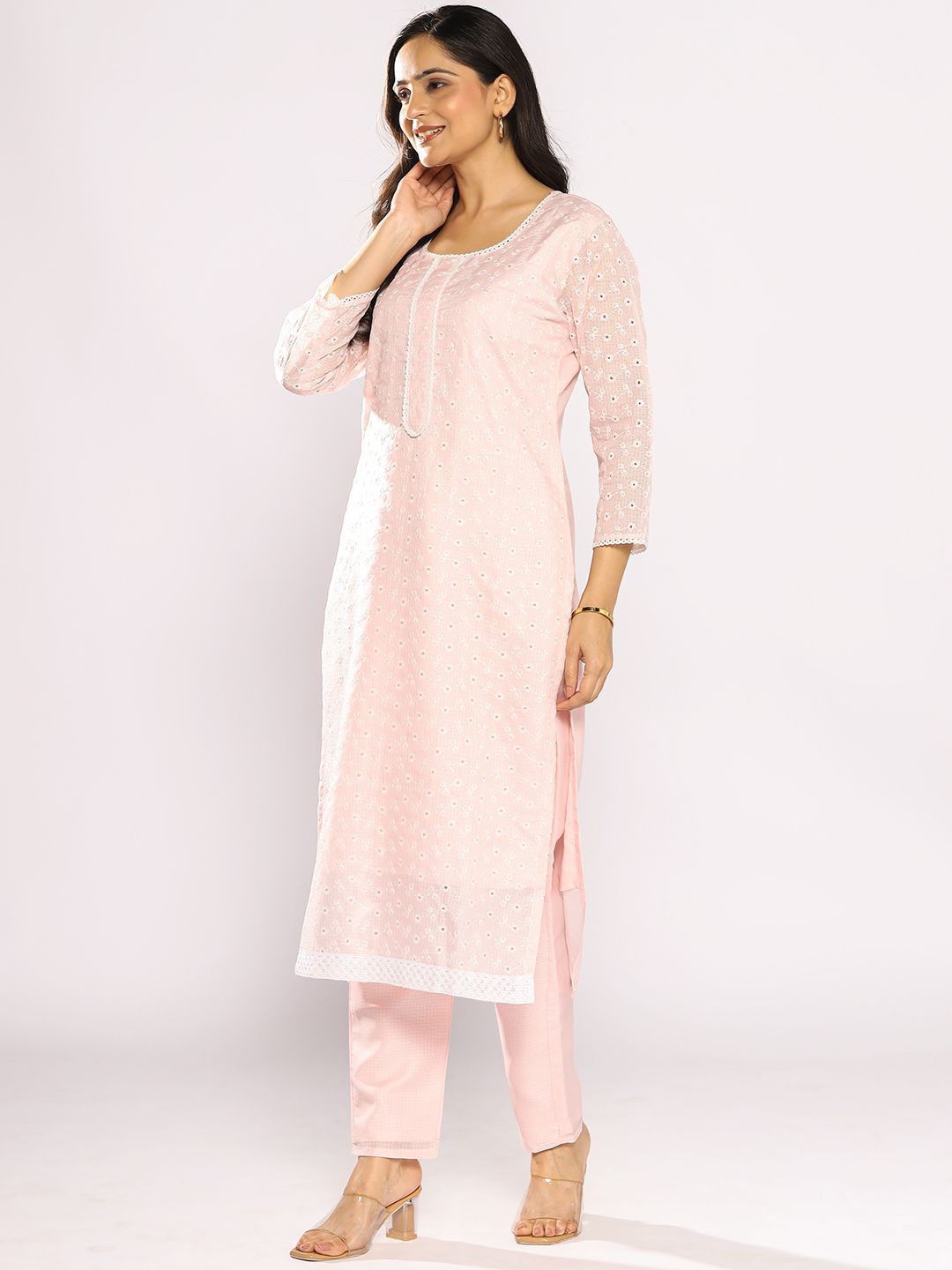 Varanga Women Floral Embroidered Regular Thread Work Kurta with Trousers & With Dupatta