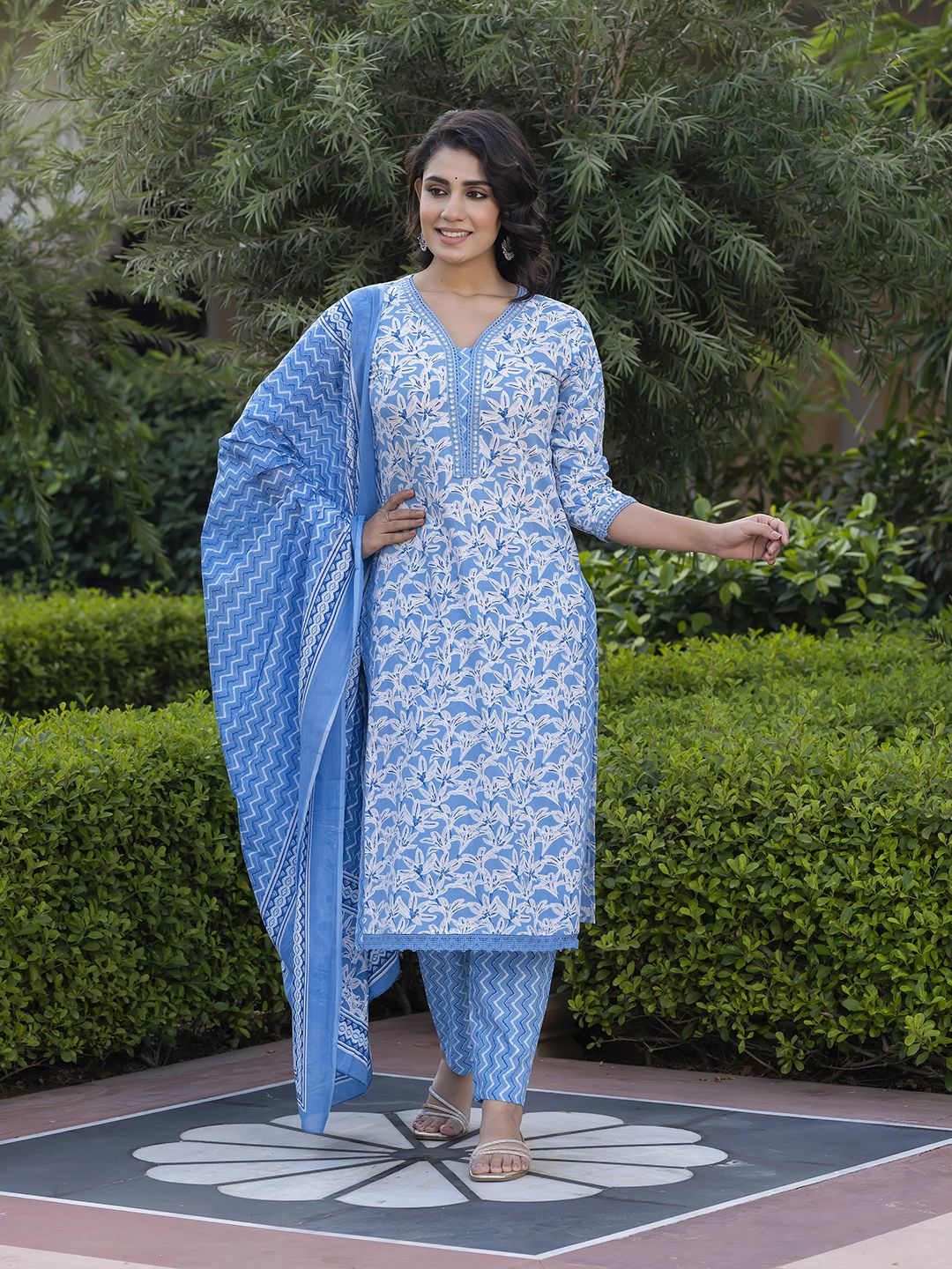 KALINI Women Floral Printed Regular Pure Cotton Kurta with Trousers & With Dupatta