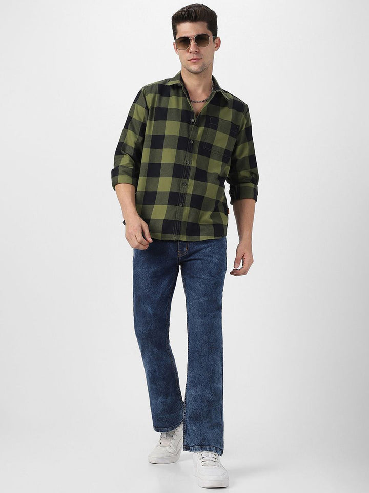 Urbano Fashion Men Spread Collar Checked Cotton Casual Shirt
