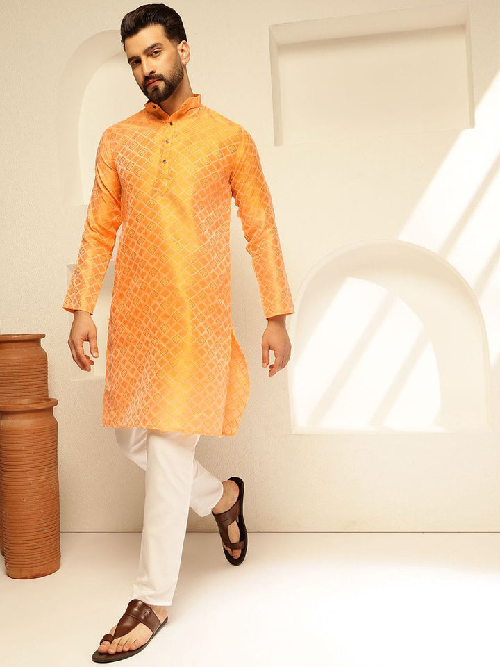 SOJANYA Woven Design Mandarin Collar Straight Kurta