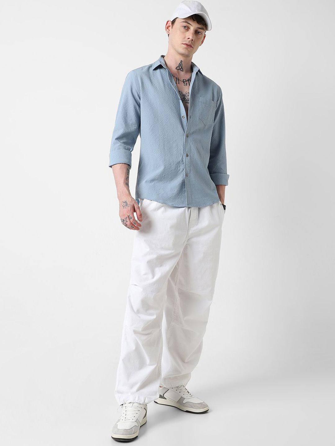 VASTRADO Men Classic Spread Collar Solid Slim Fit Casual Shirt