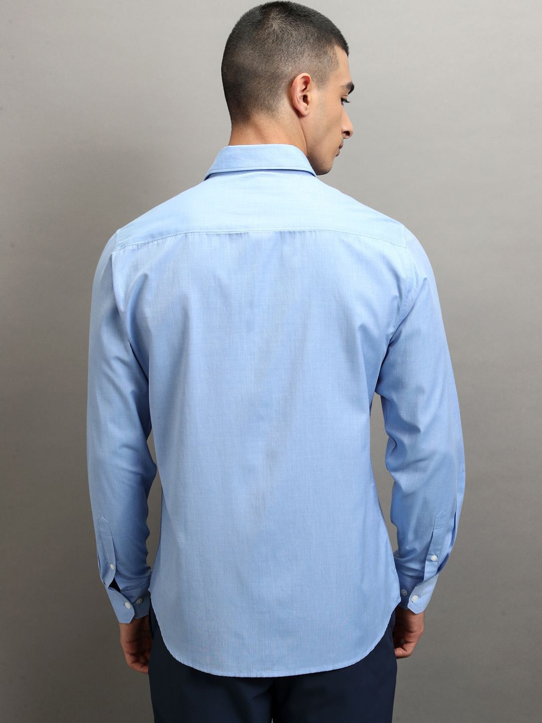 Highlander Men Solid Formal Slim Fit shirt