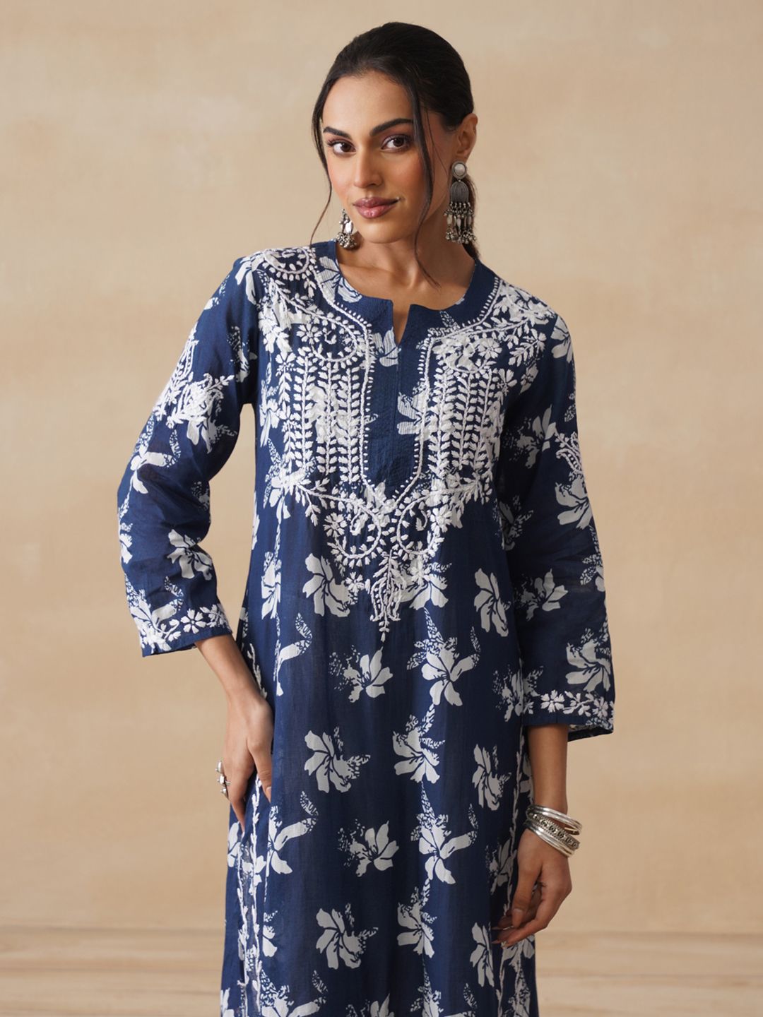 House of Chikankari Women Navy Blue Mulmul Chikankari Embroidered Kurta