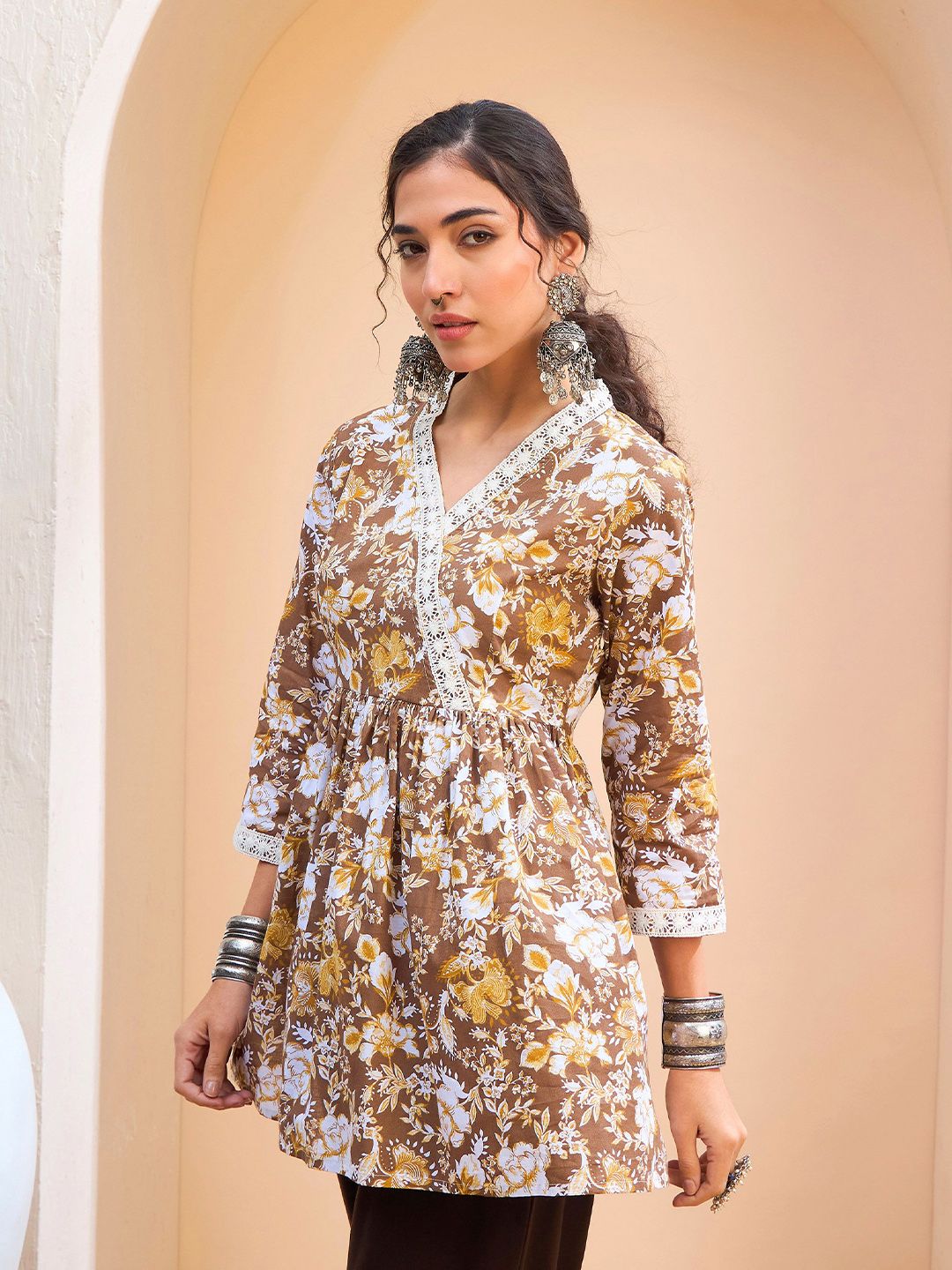 Shae by SASSAFRAS Floral Printed V-Neck Gotta Patti Pure Cotton Gotta Patti Angrakha Kurti