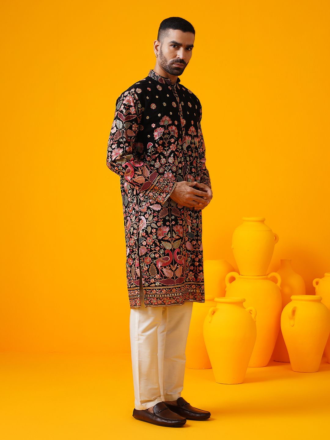 SOJANYA LUXE Kolar Mandarin Sulam Bunga Georgette Kurta Lurus Dengan Seluar