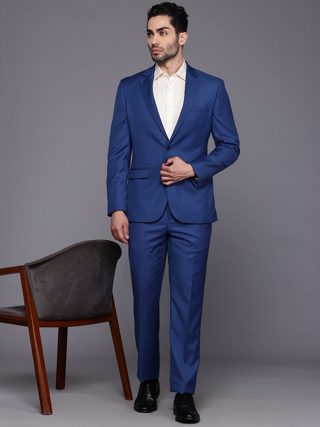Raymond Technosmart Contemporary Fit Single-Breasted 2-Piece Formal Suit