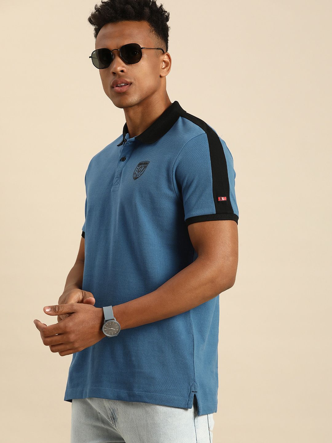 Menjadi Lelaki Manusia Biru & Black Colourblocked Polo Collar Slim Fit Cotton Caston T-shirt Kasual