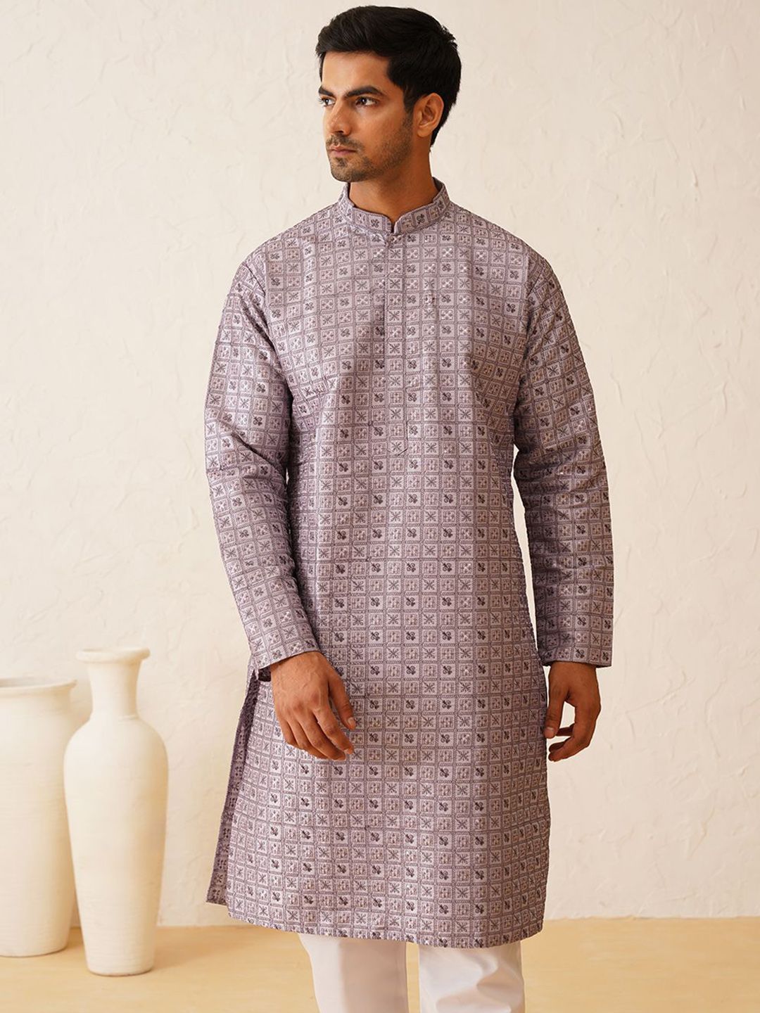 SOJANYA LUXE Geometric Embroidered Mandarin Collar Cotton Silk Straight Kurta