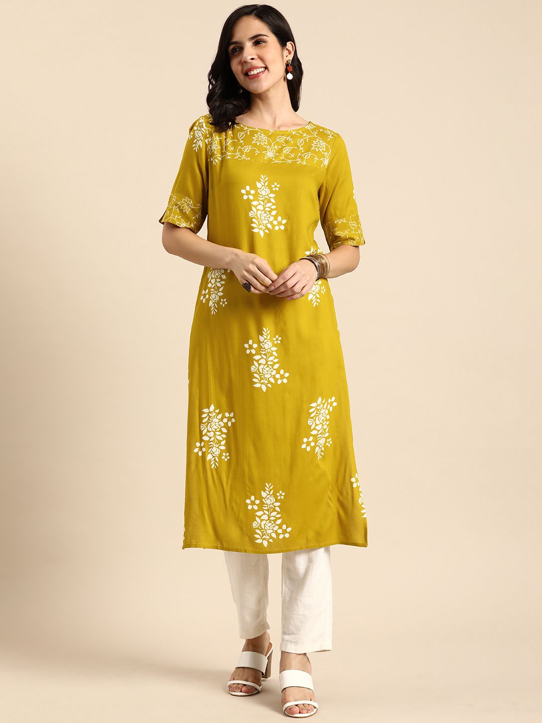 Anouk Floral Printed Round-Neck Regular Kurta