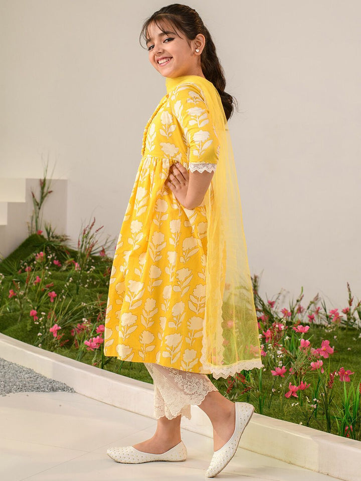 pspeaches Girls Floral Printed Regular Pure Cotton Kurta with Trousers & Dupatta