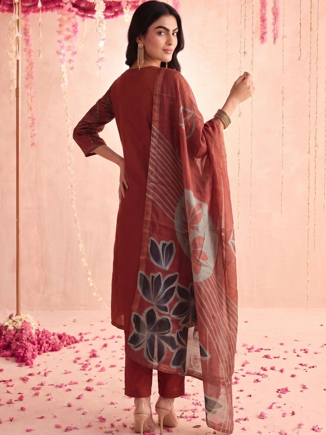 Motif Etnik Wanita Mamicha Bercetak Benang Biasa Kurta Kerja dengan Seluar & Dengan Dupatta
