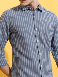 HIGHLANDER Grey Slim Fit Striped Casual Cotton Shirt