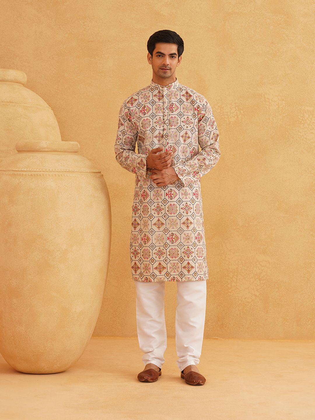 SOJANYA Ethnic Motifs Printed Mandarin Collar Kurta With Pyjamas