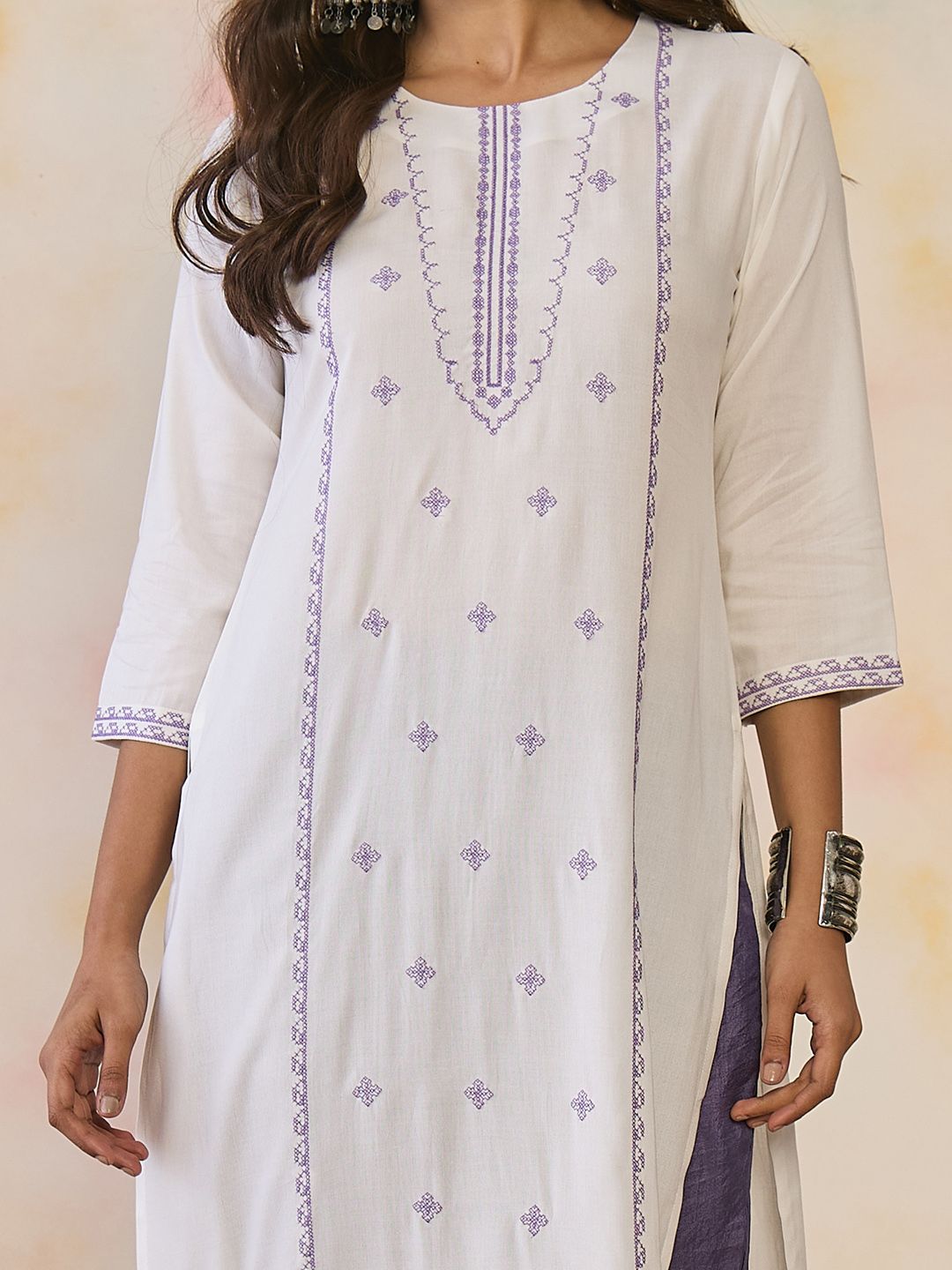 Indo Era Women Ethnic Motifs Embroidered Thread Work Floral Kurta