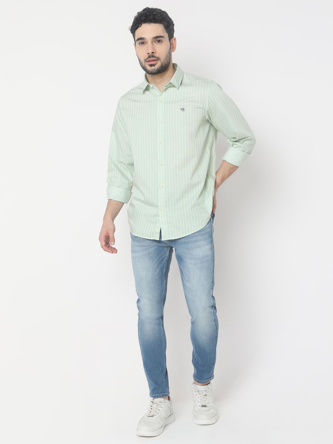 SPYKAR Slim Fit Opaque Striped Casual Shirt