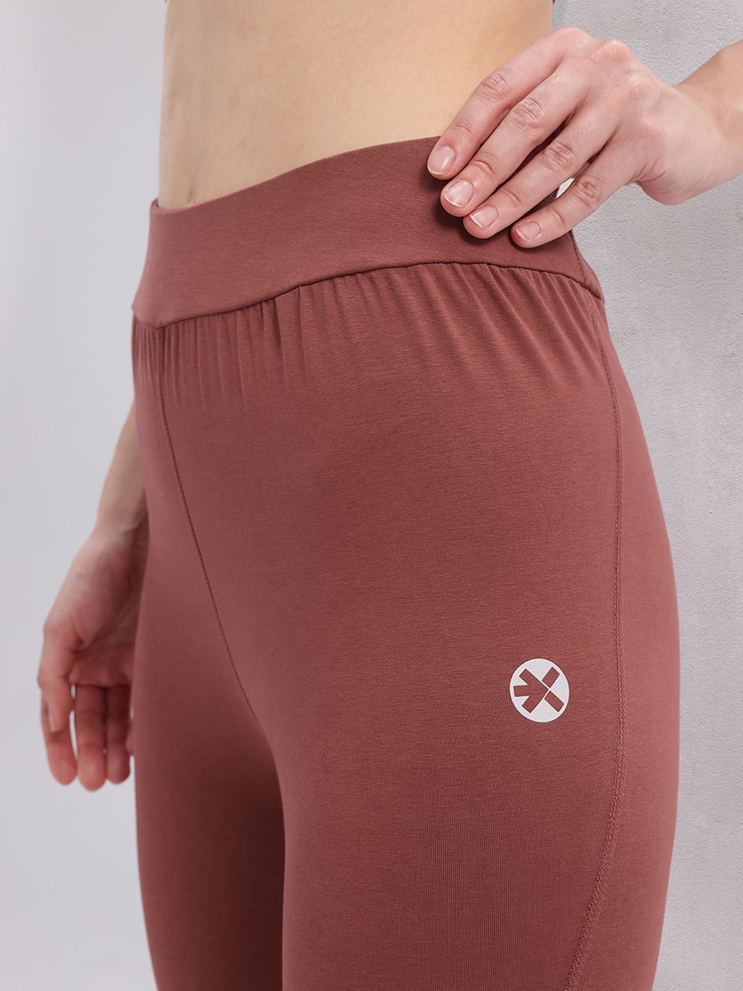 HRX by Hrithik Roshan Women Mid-Rise Cropped Skinny Fit Yoga Tights