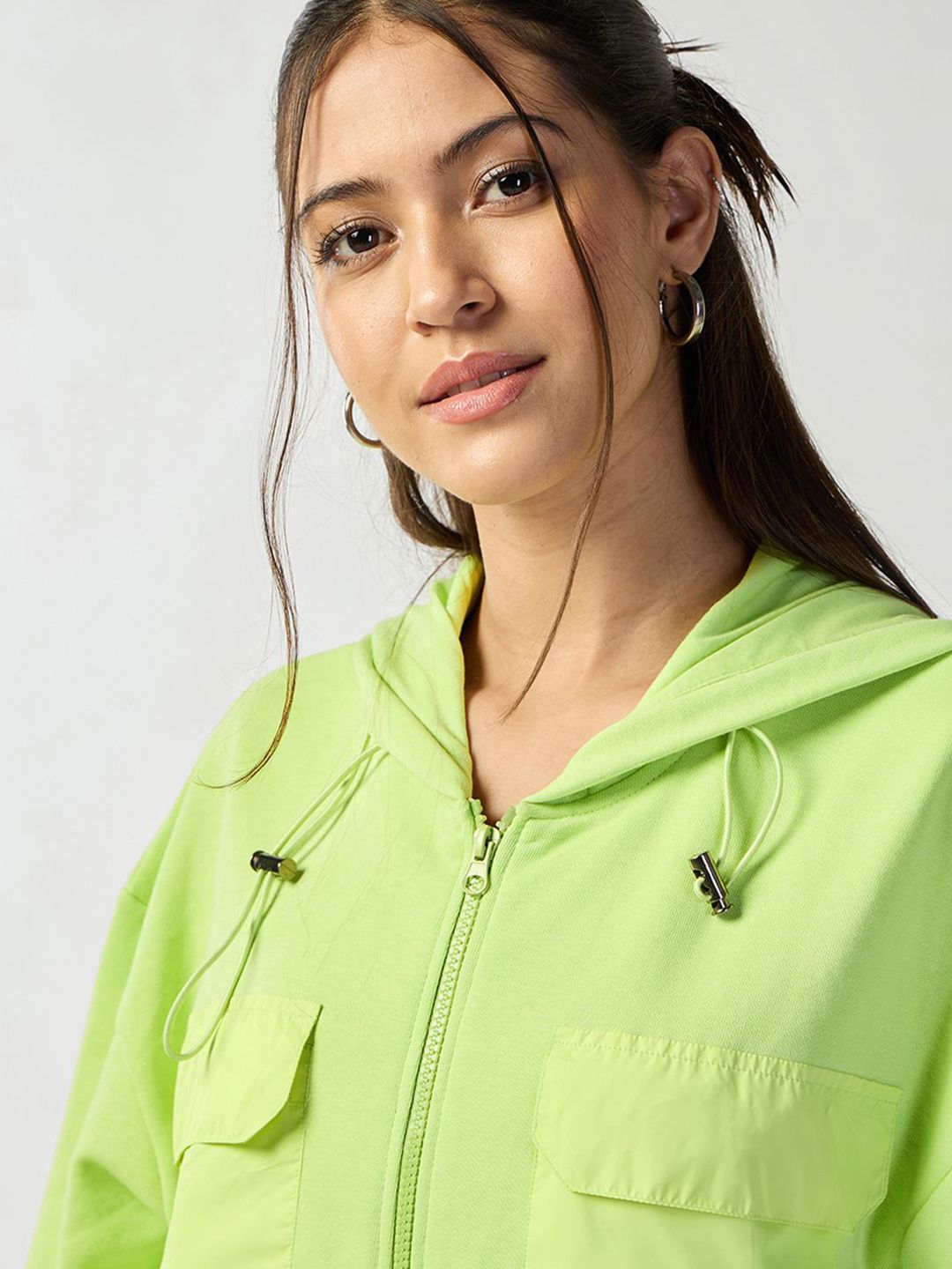 Bewakoof Women Zipped Oversized Hooded Crop Sweatshirt
