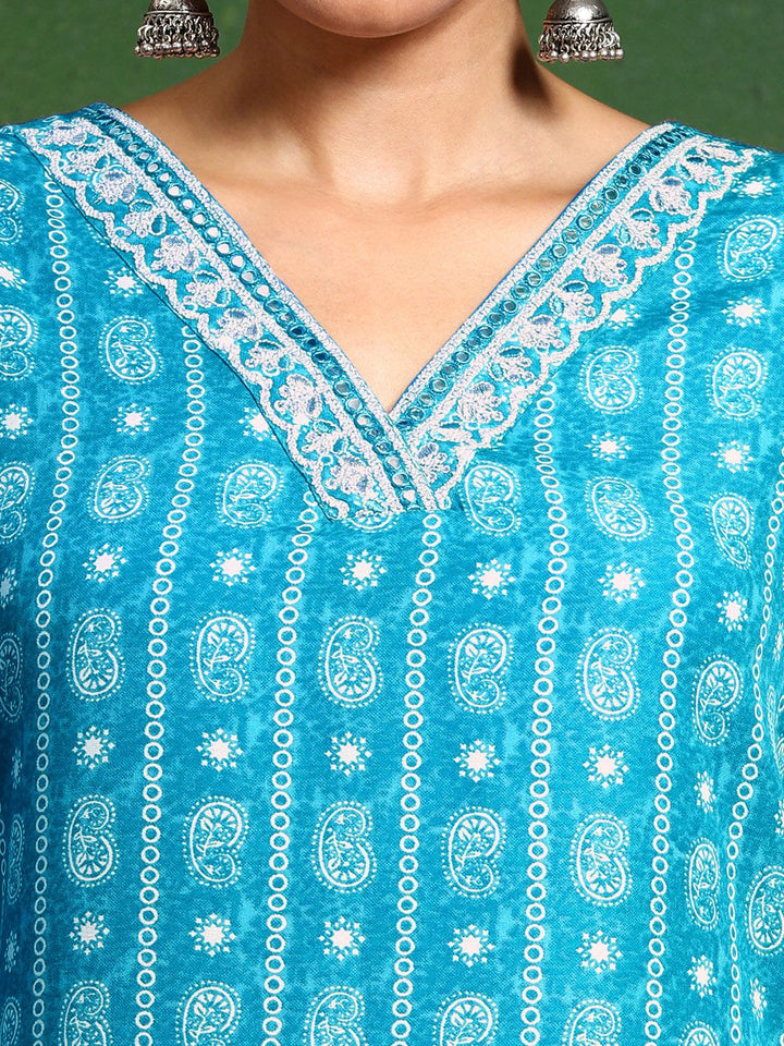 Varanga Women Floral Printed Regular Kurta with Trousers & With Dupatta