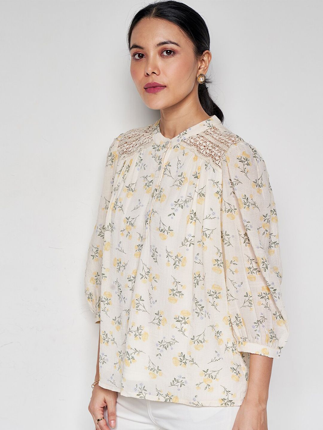 AND Floral Print Puff Sleeve Regular Top