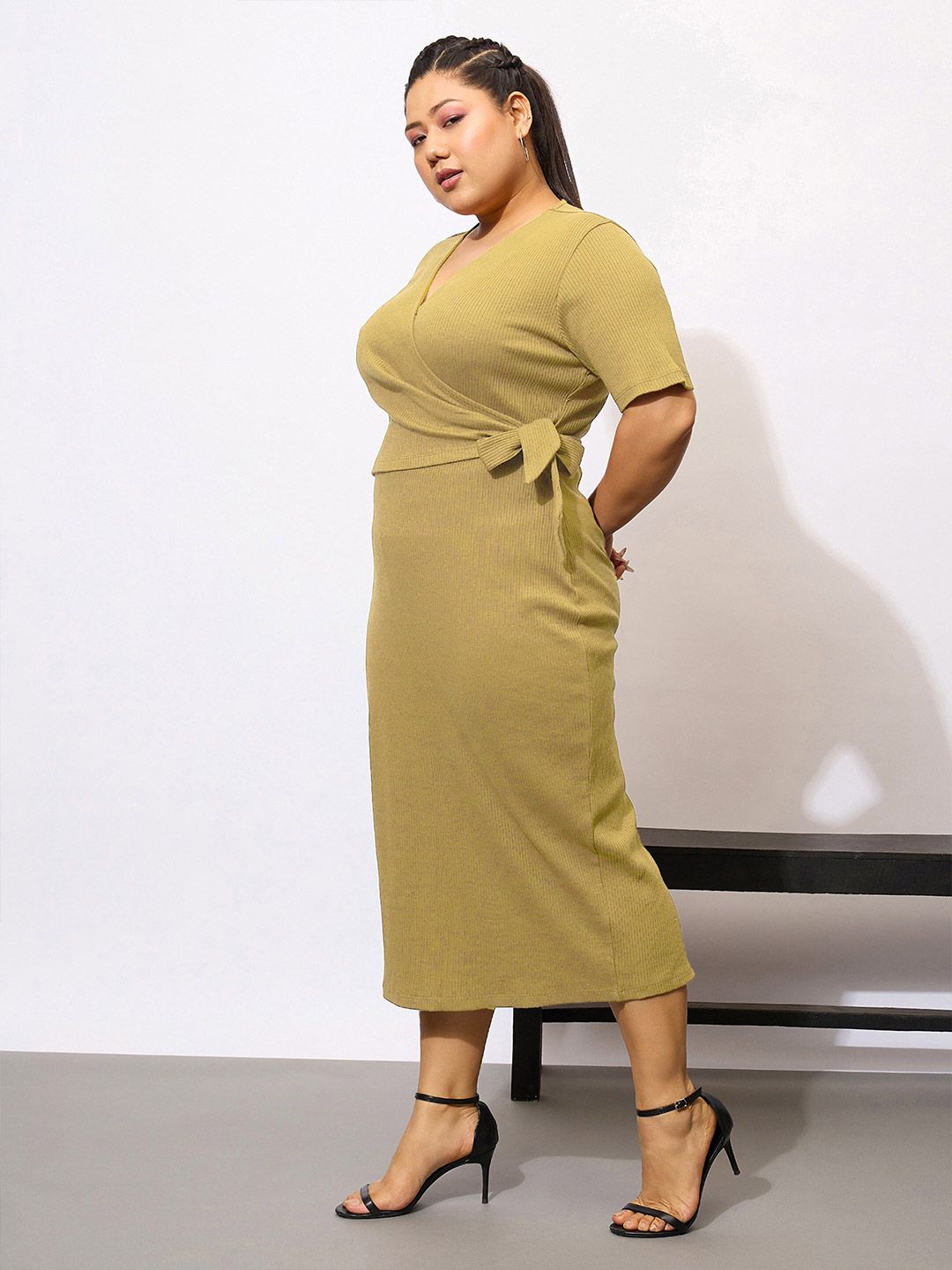SASSAFRAS Curve Plus Size V-Neck Tie-Ups Detail Wrap Midi Dress