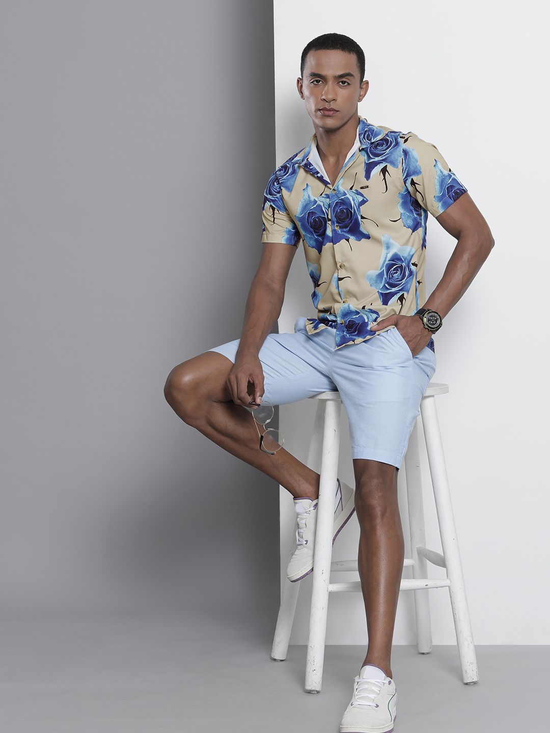 The Indian Garage Co Men Slim Fit Floral Printed Resortwear Shirt