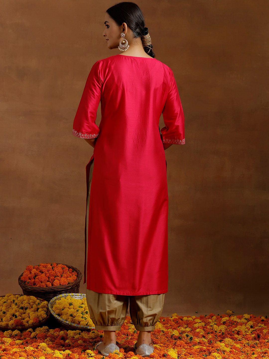 Libas Women Ethnic Motifs Thread Work Kurta