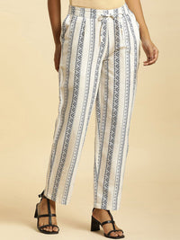W Women Straight Fit Mid-Rise Ethnic Motifs Printed Plain Trousers