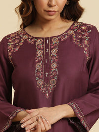 W Women Floral Yoke Design Thread Work Straight Kurta