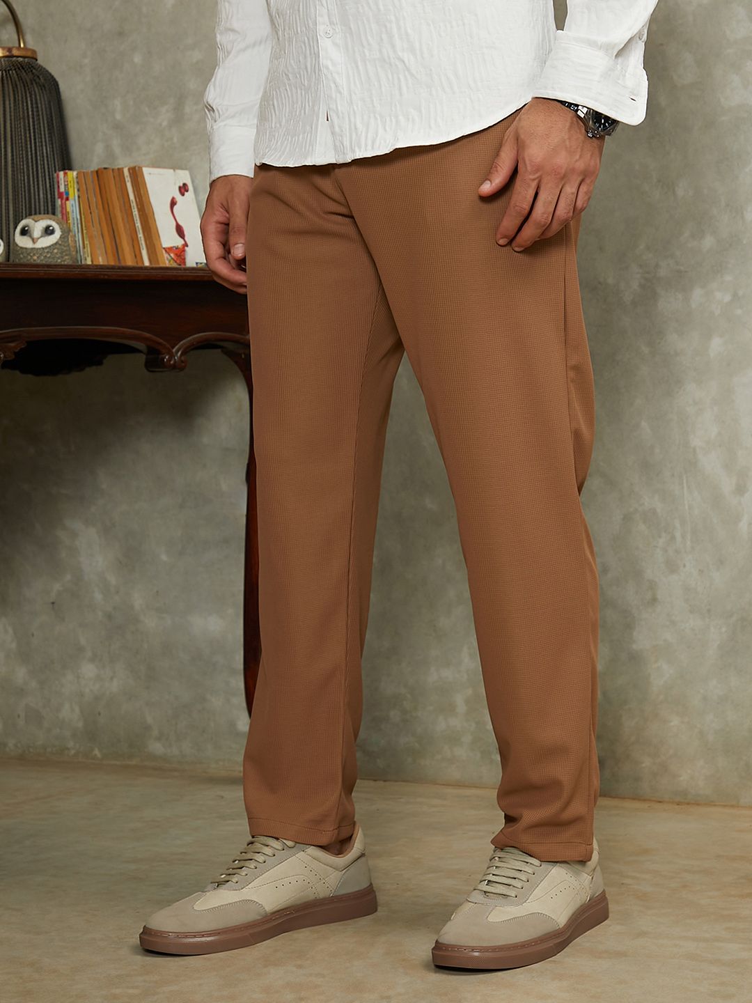 Campus Sutra Micro-Waffle Men Relaxed Fit Mid-Rise Comfort Trousers