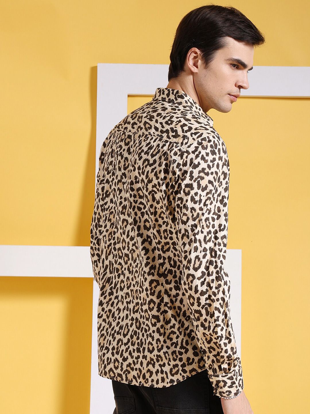 The Indian Garage Co Slim Fit Animal Printed Pure Cotton Casual Shirt
