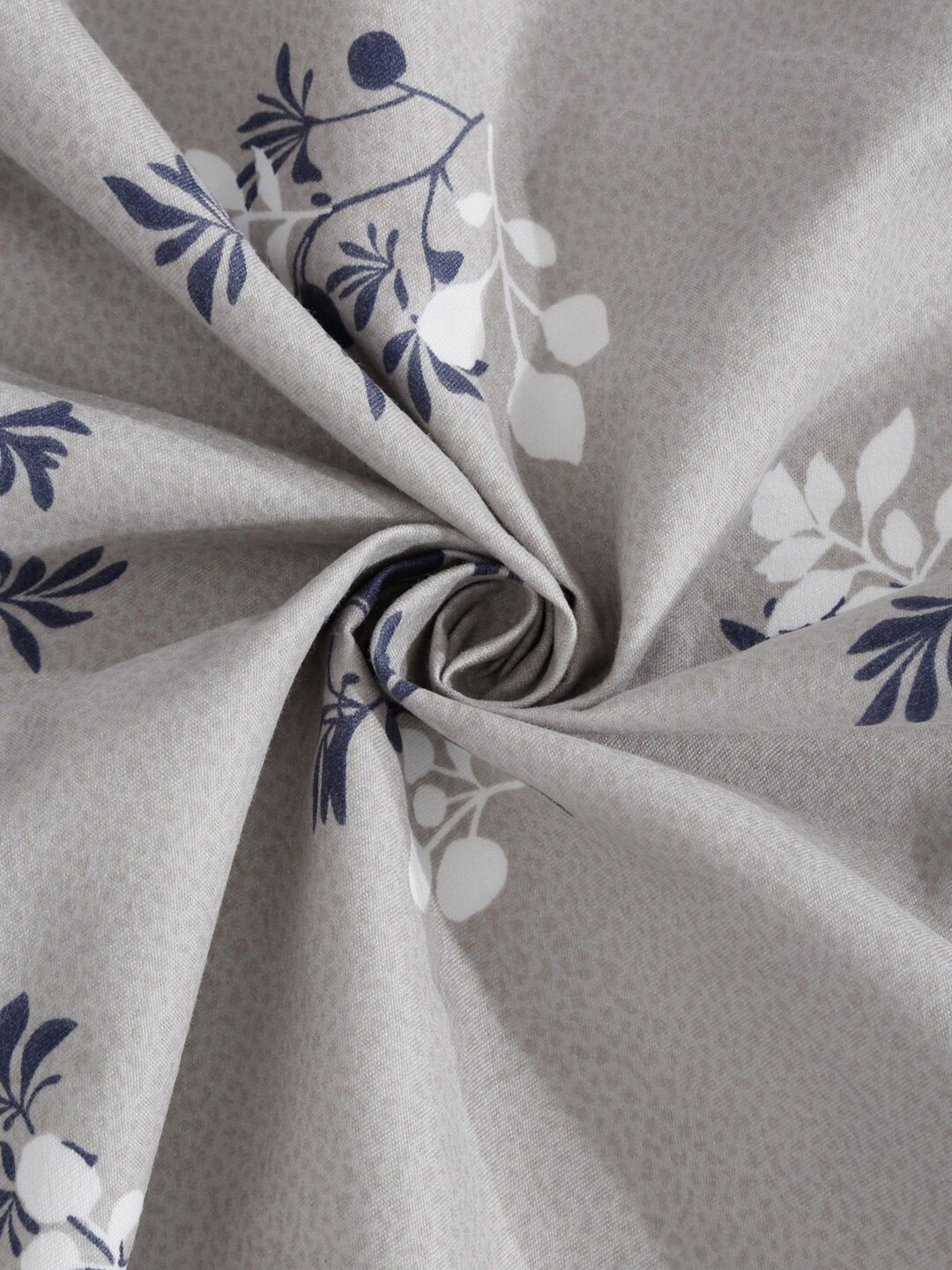 KLOTTHE Floral Printed 300 TC King Bedsheet with 2 Pillow Covers