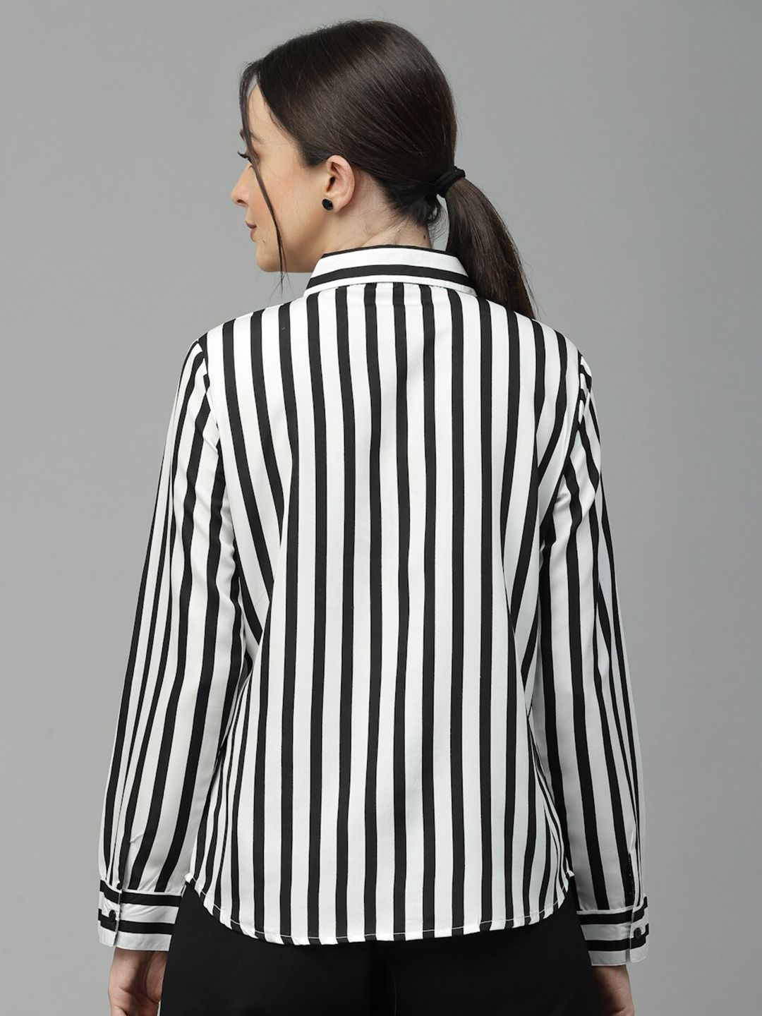 Style Quotient Smart Opaque Striped Semi Formal Shirt