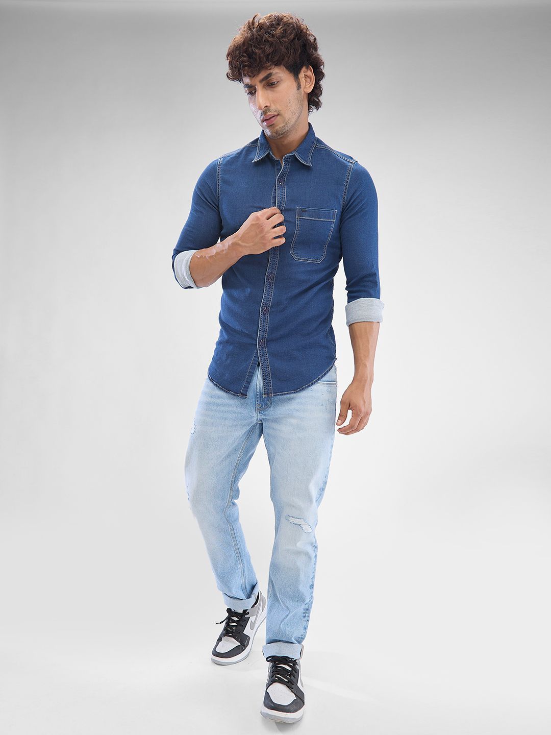 SPYKAR Men Slim Fit Opaque Casual Shirt